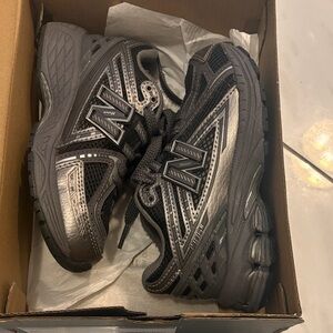 New Balance 1906 Kids' Metallic Black Sneakers